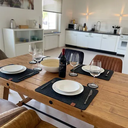 Luxus Ueber 2 Etagen Mit Balkon In Elberfeld *