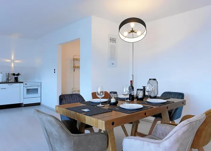 Luxus Ueber 2 Etagen Mit Balkon In Elberfeld Βούρπεταλ